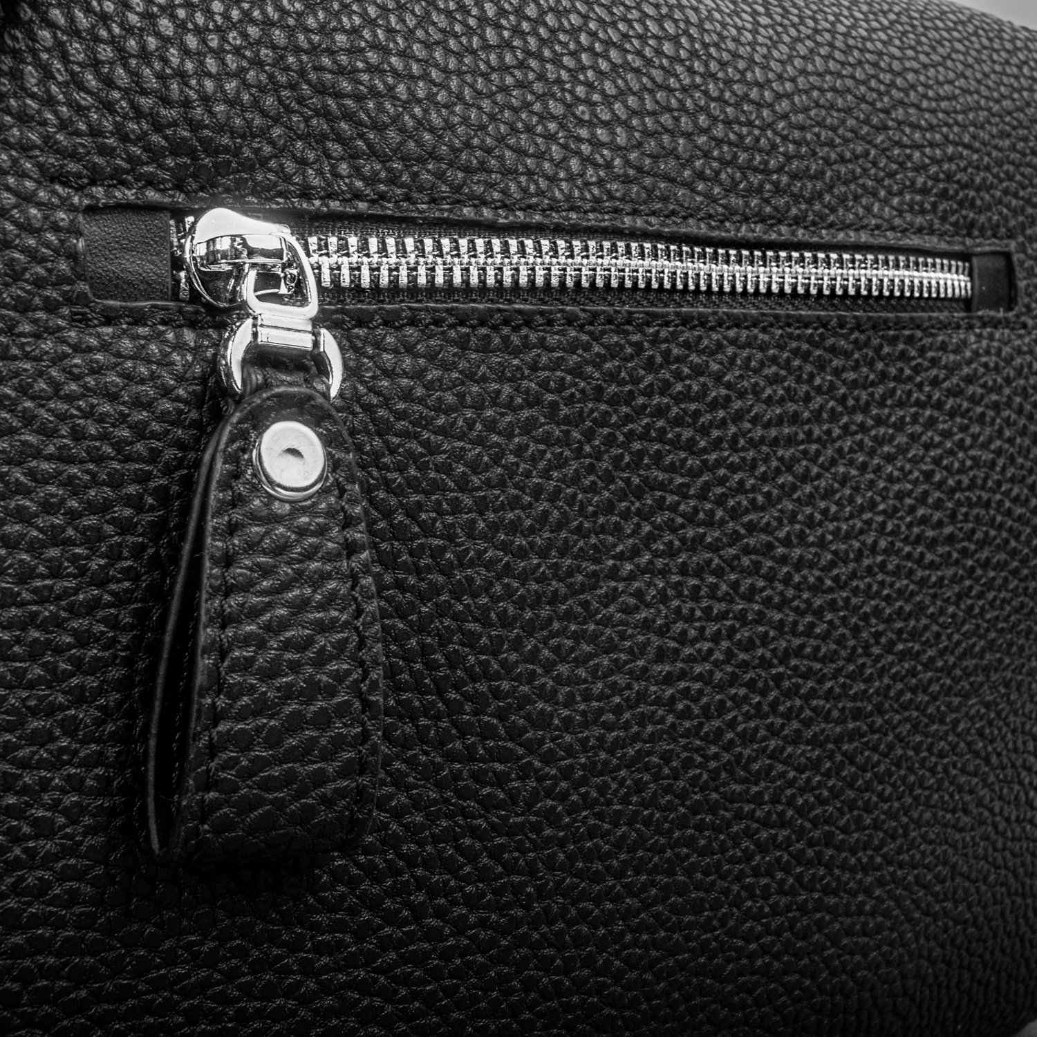 کیف دوشی زنانه چرم آراهمراه مدل AW10