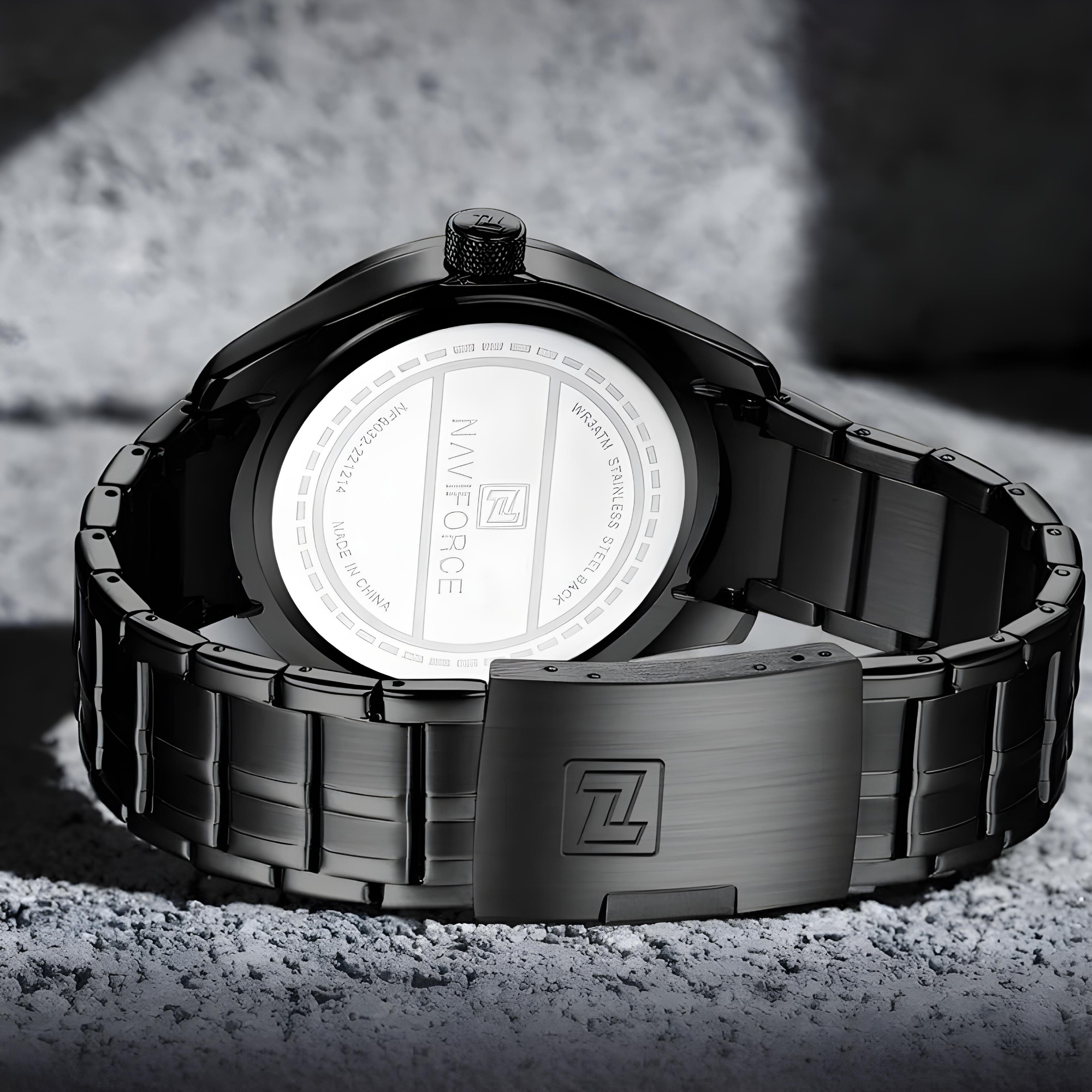 ساعت مچی عقربهای مردانه کوارتز نیوی فورس مدل NF8032