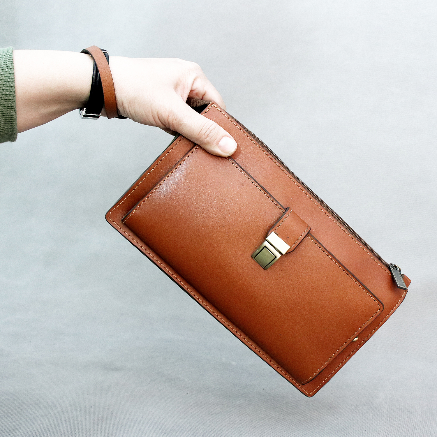 کیف دستی مردانه چرم بارثاوا کد 1304