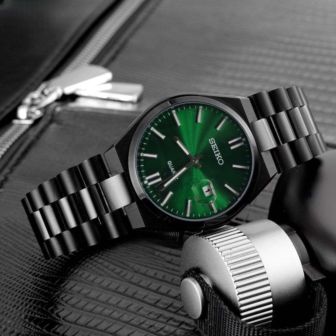 ست ساعت مچی عقربه‌ای کوارتز زنانه و مردانه مدل تک موتور اکودرایو کد 002