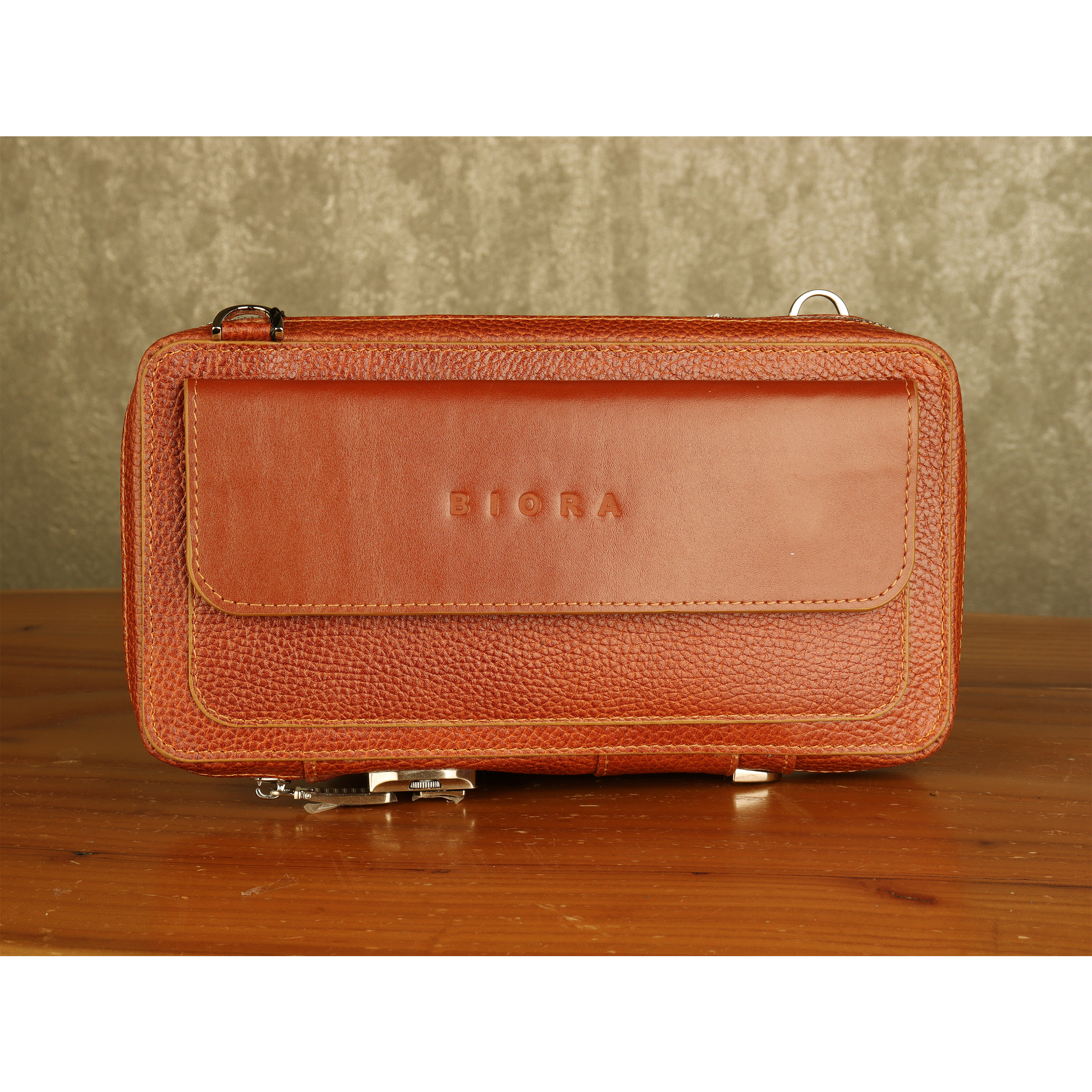 کیف پاسپورتی مردانه بیورا مدل pa020