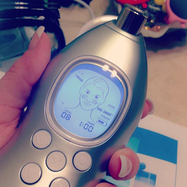میکرودرم خانگی ردفین مدل Rodan-Fields