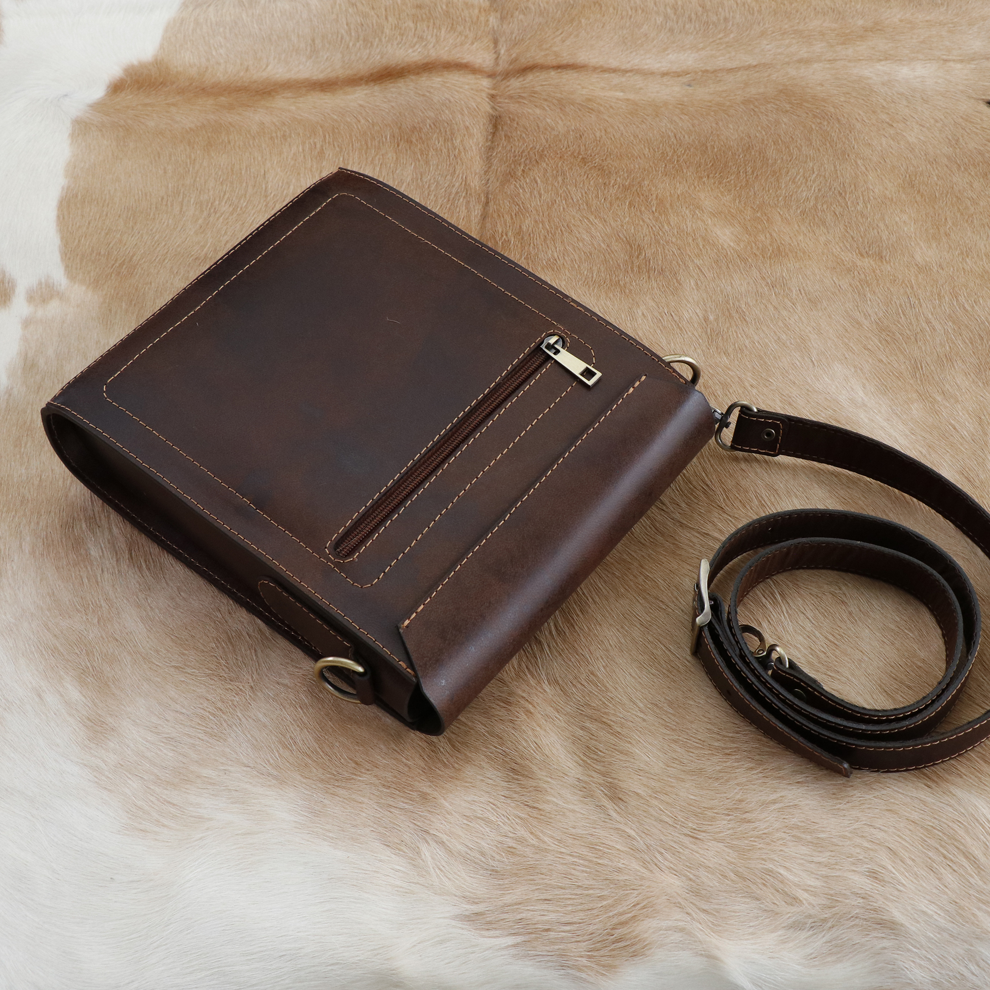 کیف رودوشی چرم بارثاوا مدل 1203