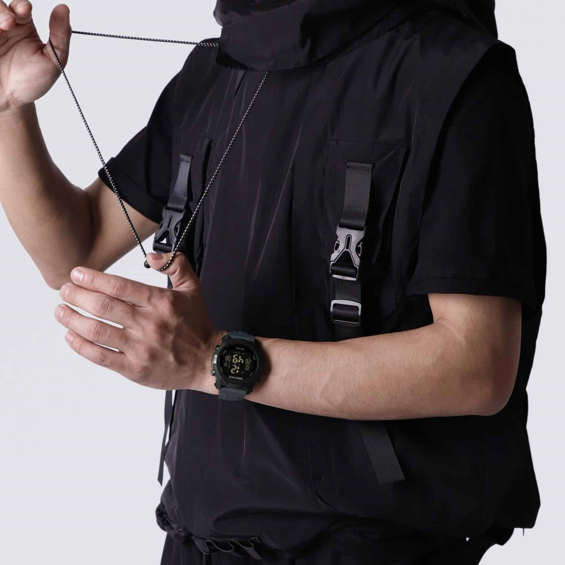 ساعت مچی دیجیتال نیوی فورس مدل NF7104BBGR