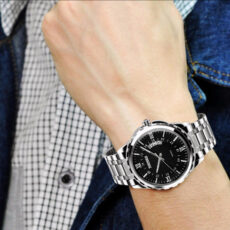 ساعت مچی عقربه‌ای کوارتز مردانه اسکمی مدل 9069BK به همراه دستبند