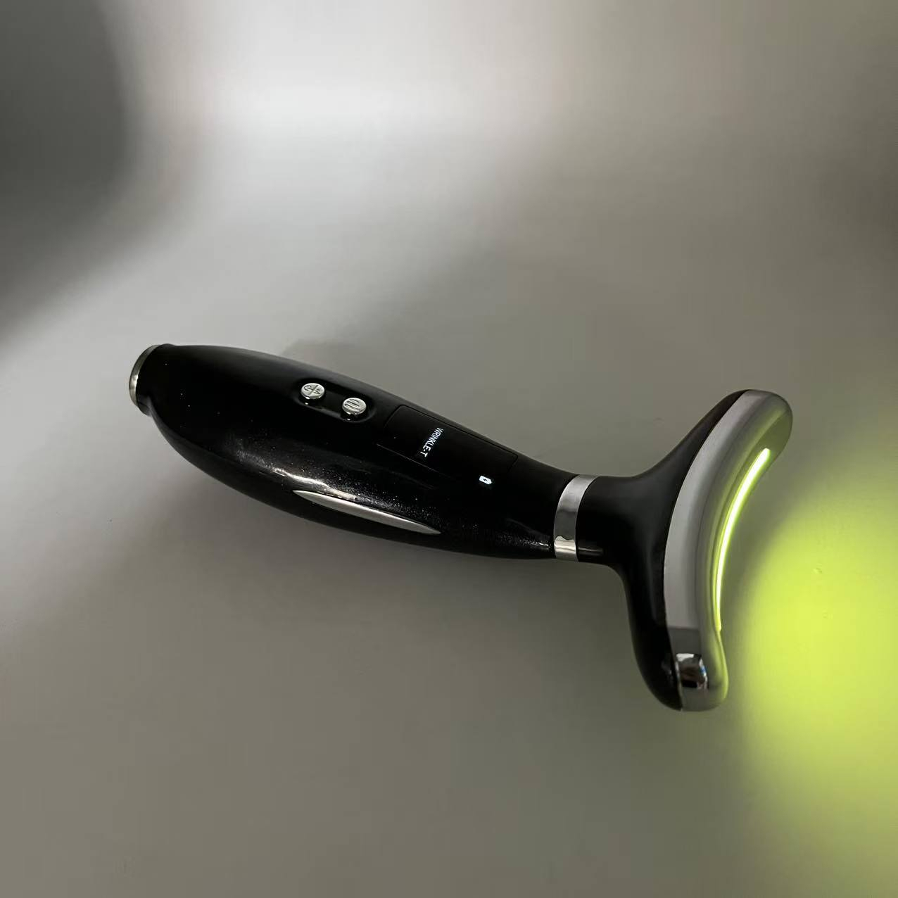 دستگاه لیفیتینگ صورت و گردن مدل AY-1686