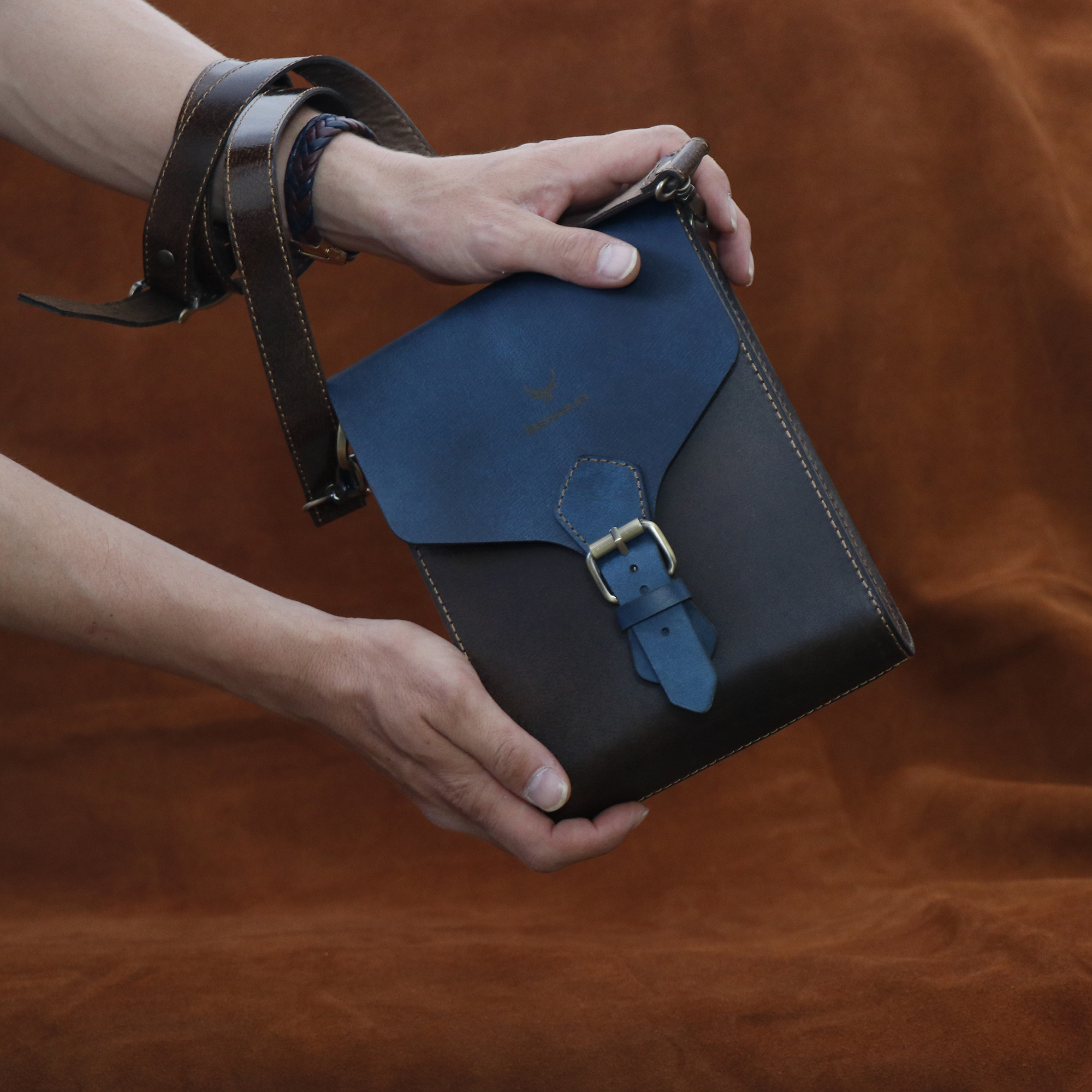 کیف دوشی چرم بارثاوا کد 1214