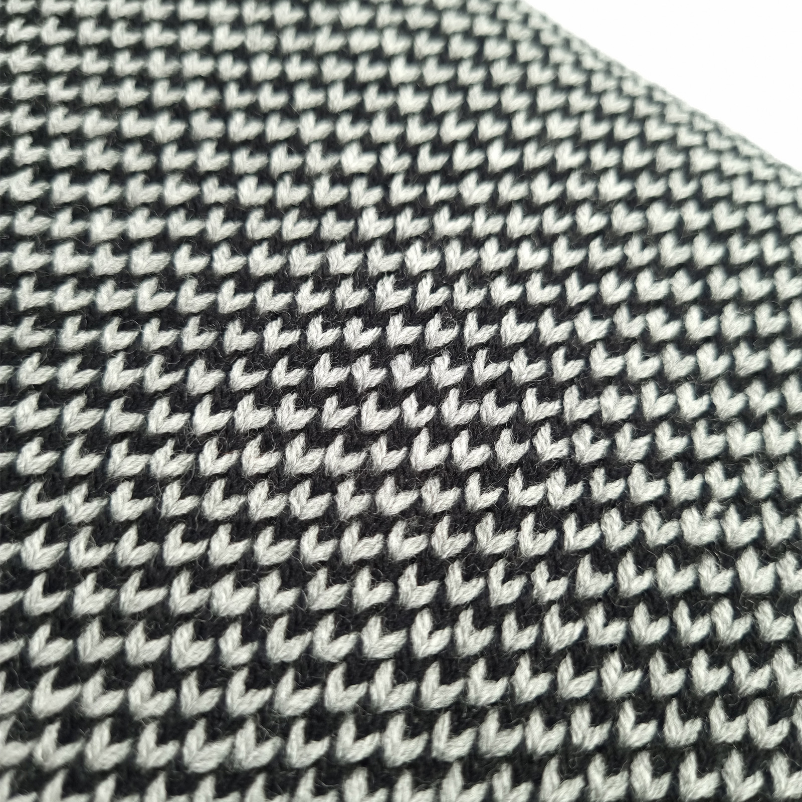 شال گردن مردانه سیلکا مدل خالدار