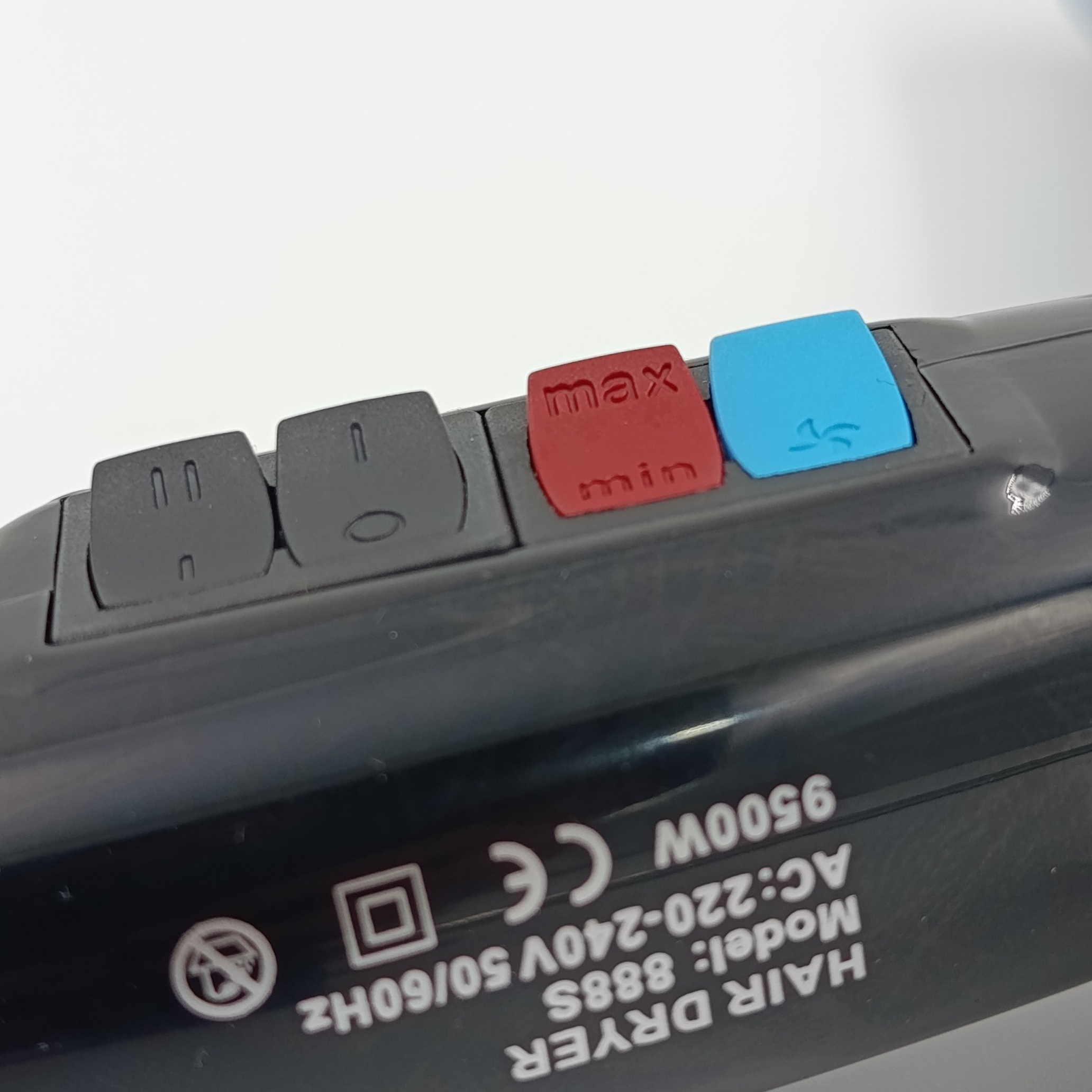 سشوار حرفه ای 9500 وات شیگلم کد 888S