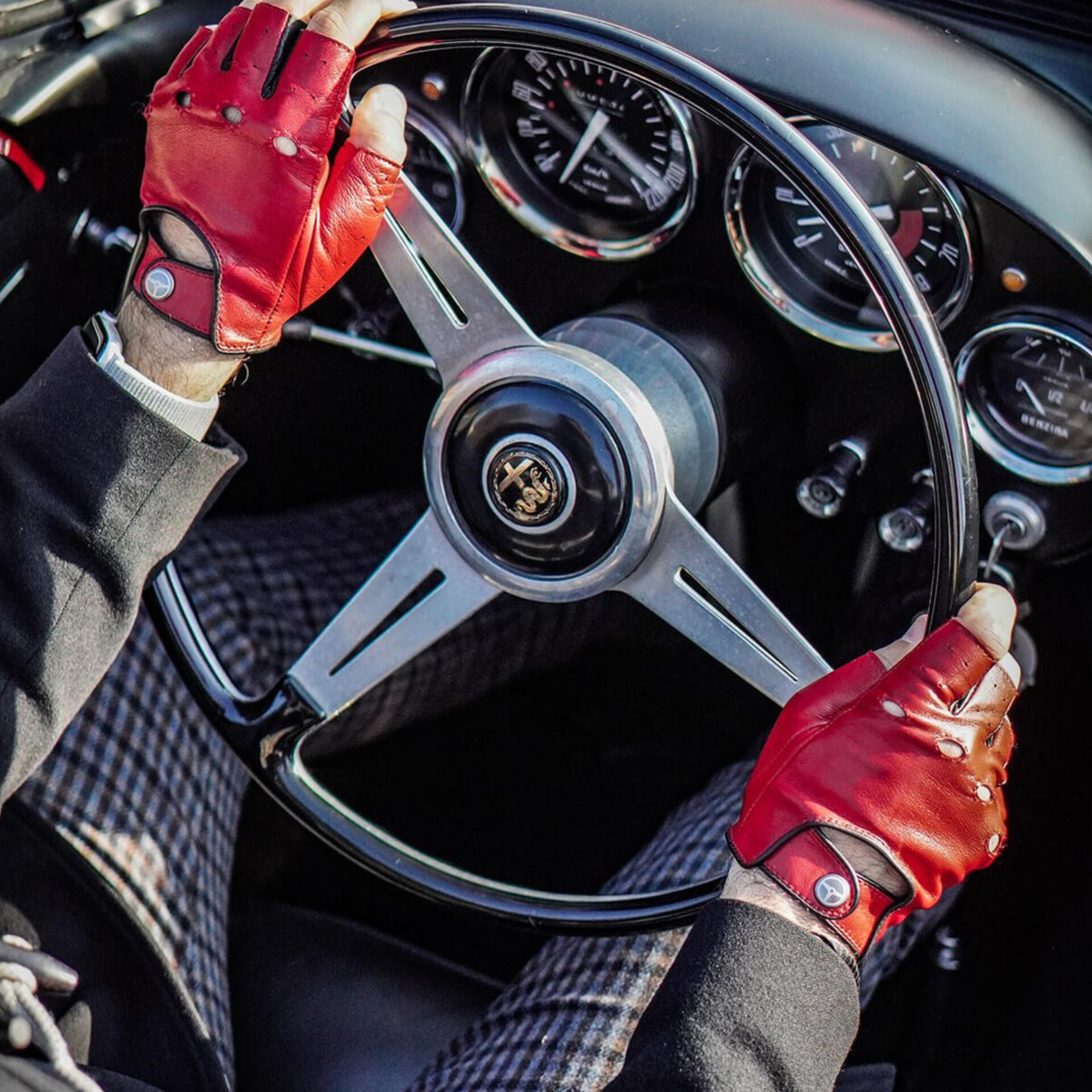 دستکش مدل نیمه شبگرد  کد DG 16