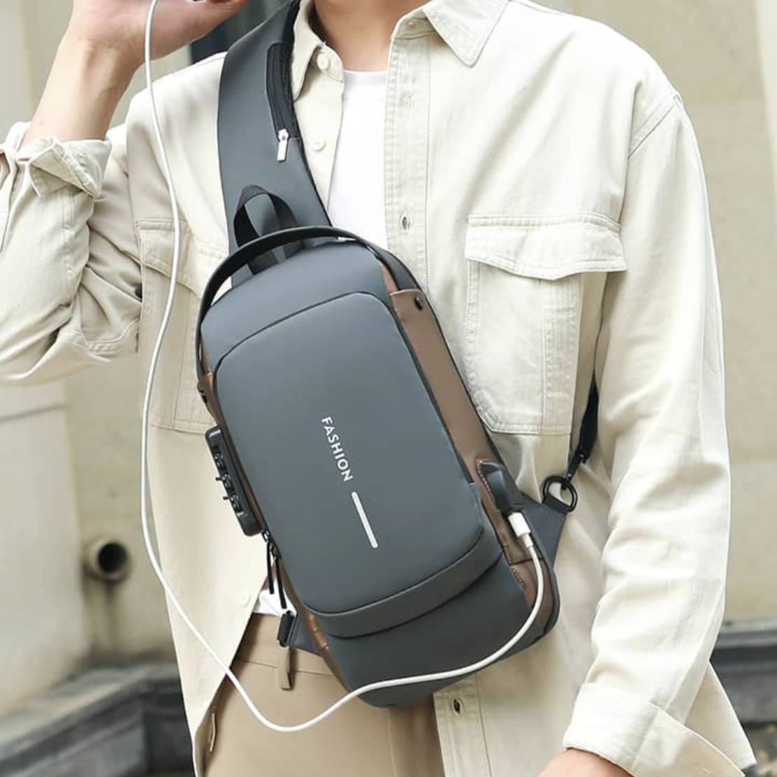 کیف کراس بادی مردانه مدل قفل دار