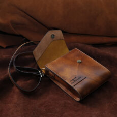 کیف رودوشی چرم بارثاوا مدل 1209