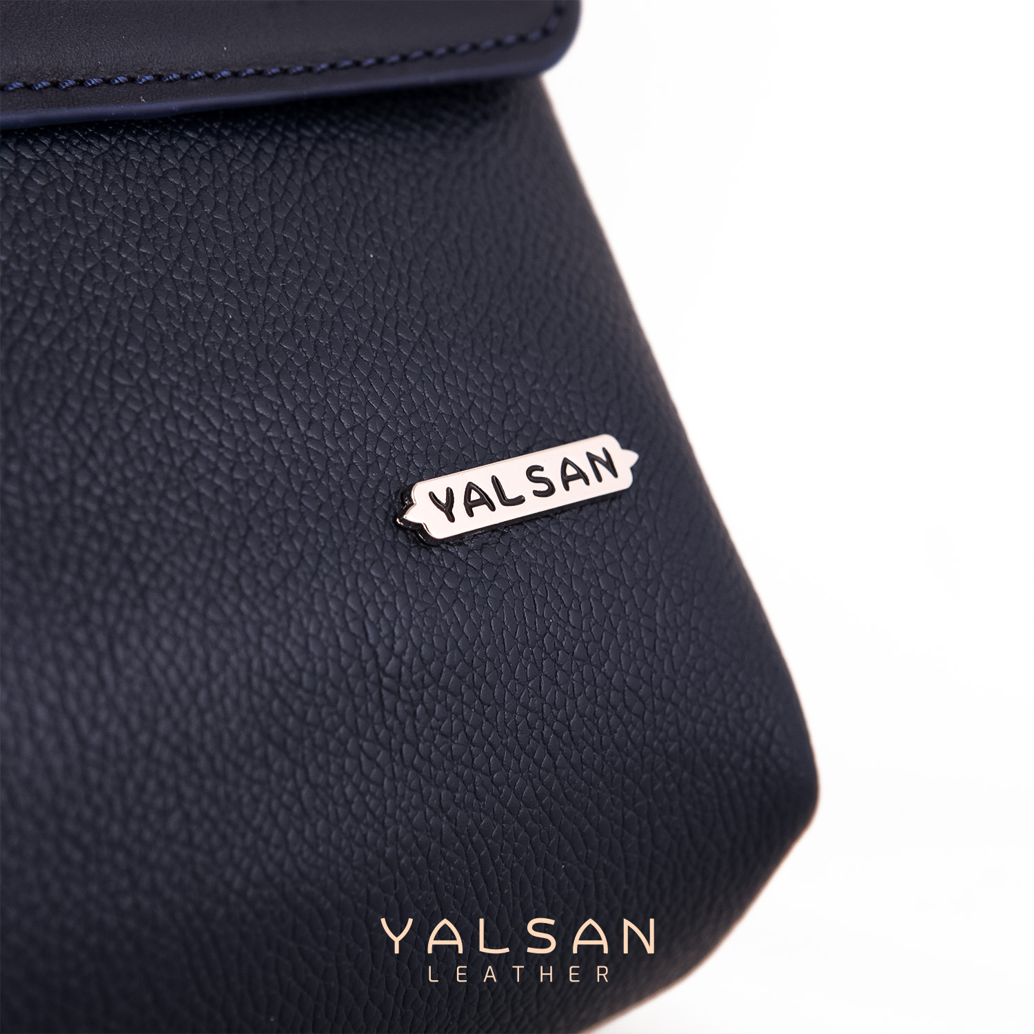 کیف رودوشی مردانه چرم یلسان مدل رادمان کد 044-MC-06 دارای 5 محفظه