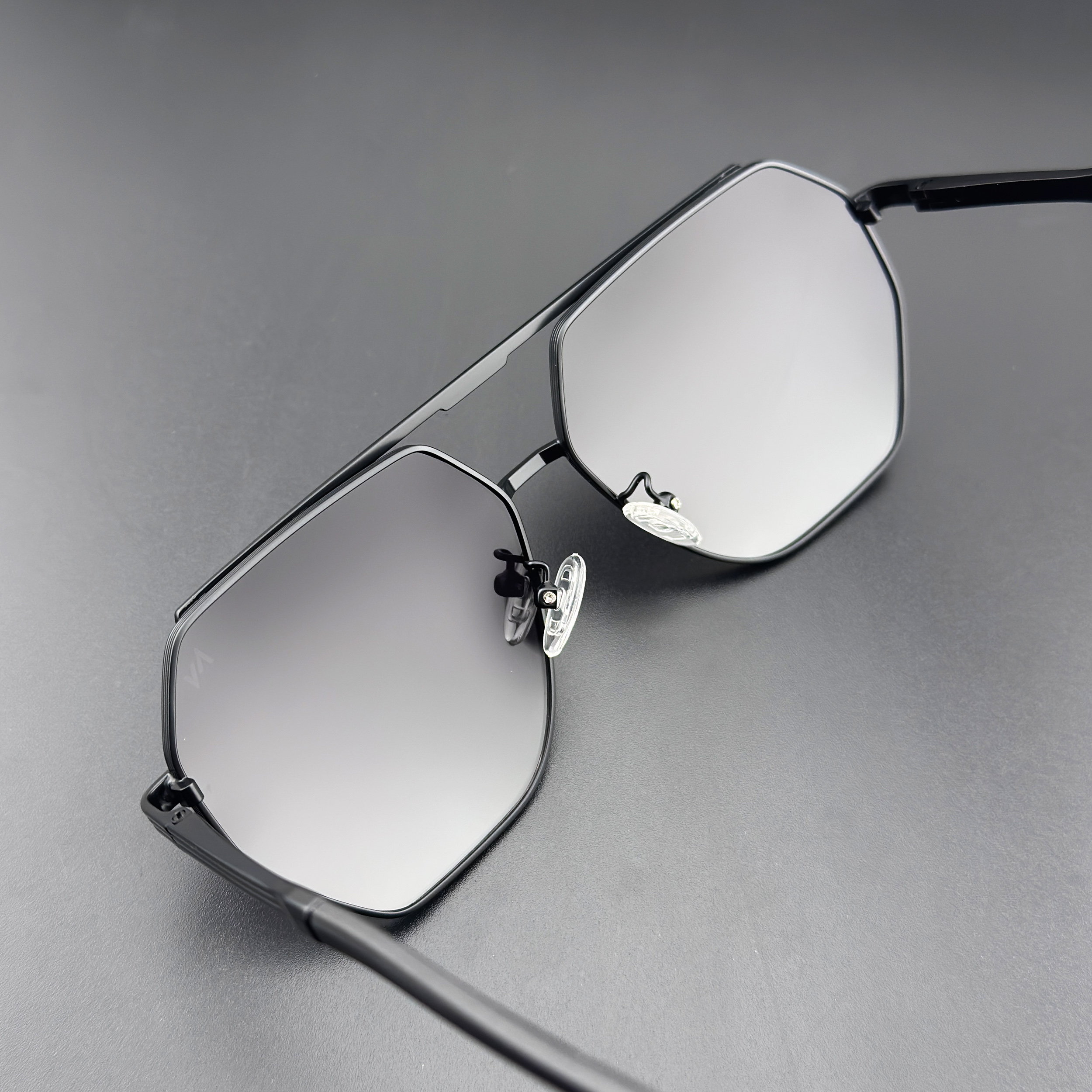 عینک آفتابی مردانه آلبرت وگ مدل JS8529C91P120 Polarized Avantgarde Visionary