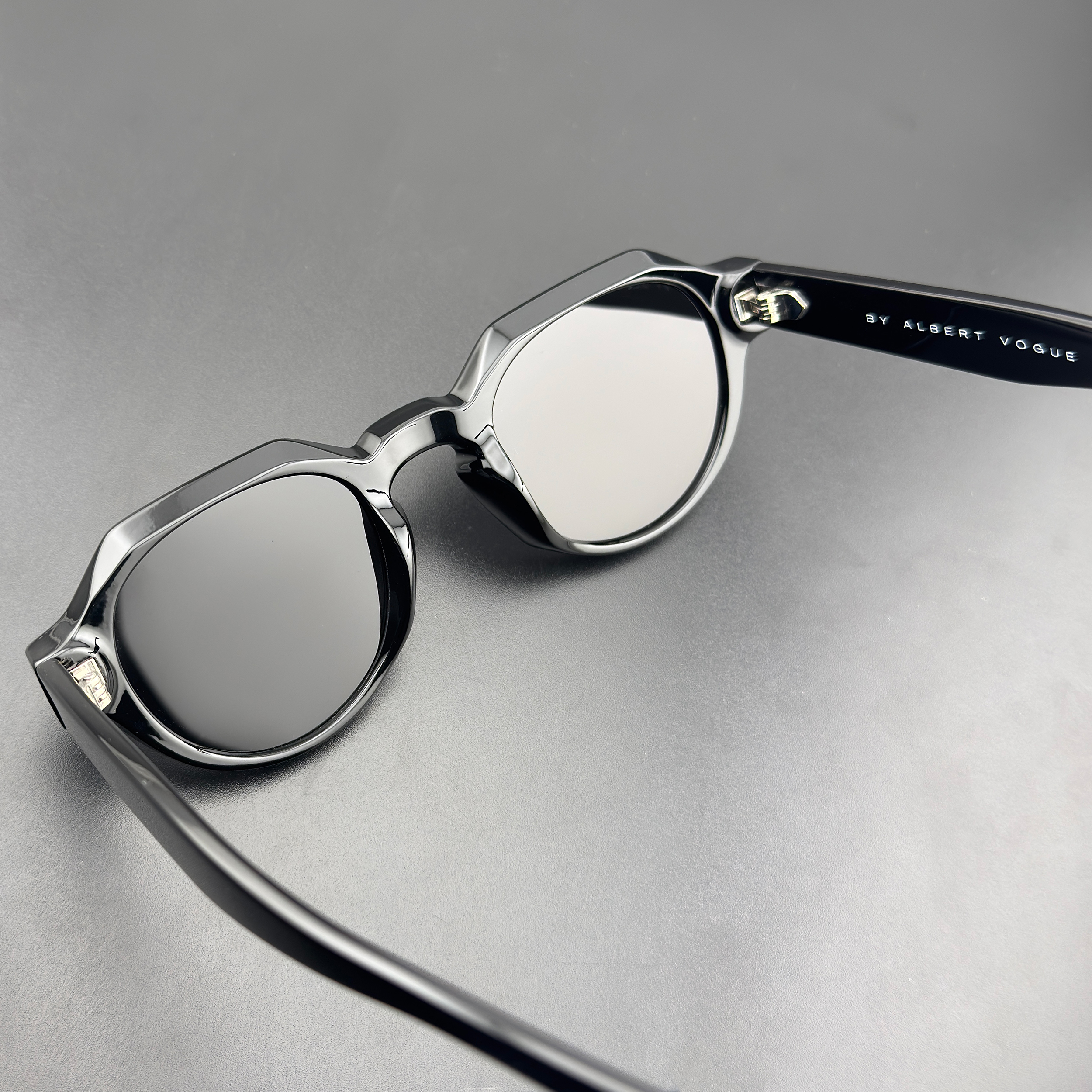 عینک آفتابی فریم خاص آلبرت وگ مدل S31115C1 Acetate Avantgarde Visionary