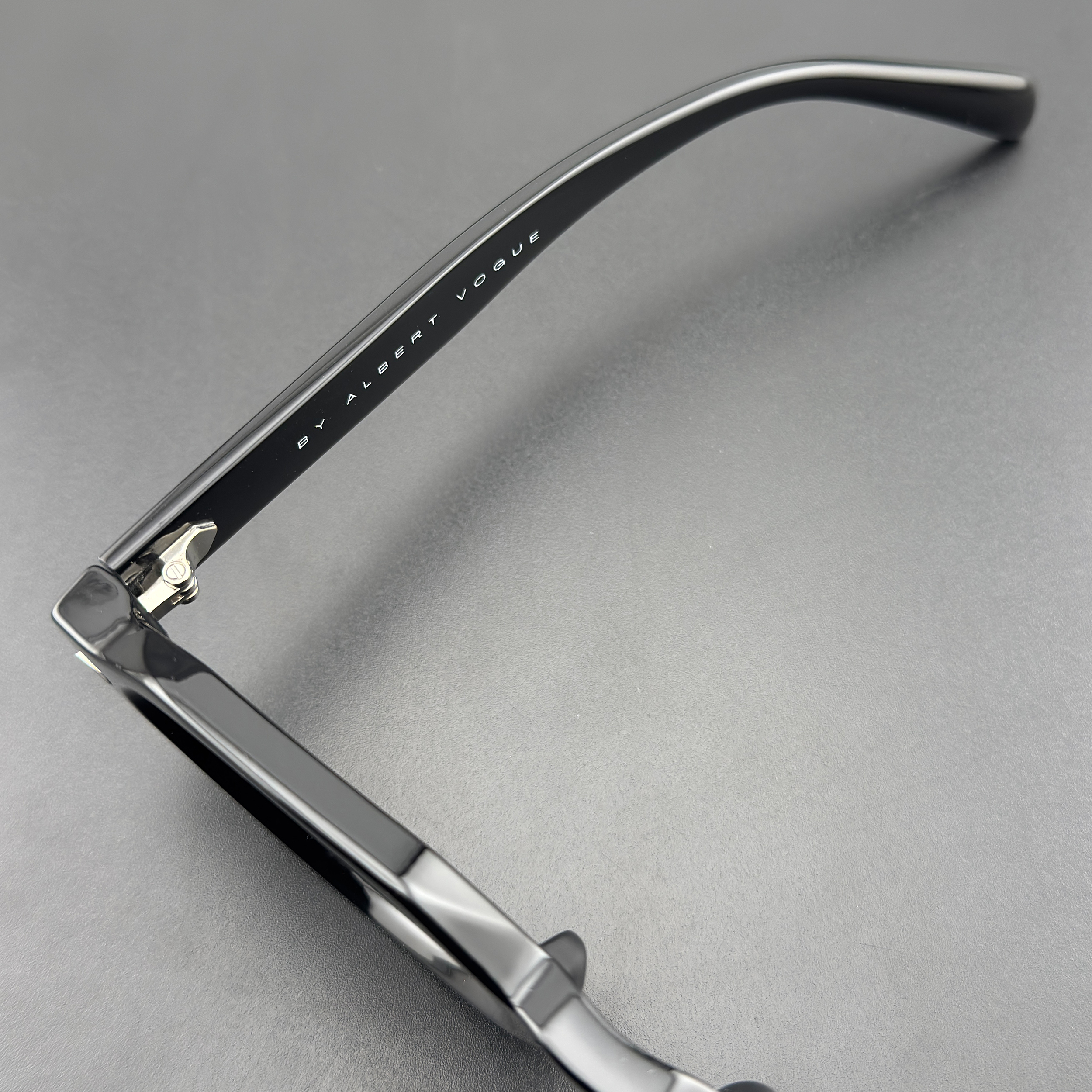 عینک آفتابی فریم خاص آلبرت وگ مدل S31115C1 Acetate Avantgarde Visionary