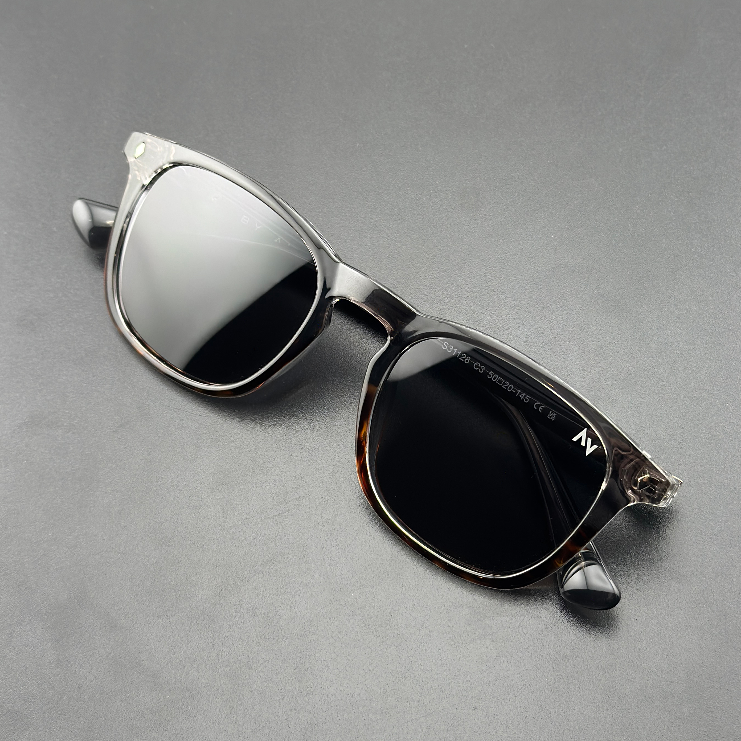 عینک آفتابی پنتوس (Pantos) آلبرت وگ مدل S31128C3 Acetate Avantgarde Visionary