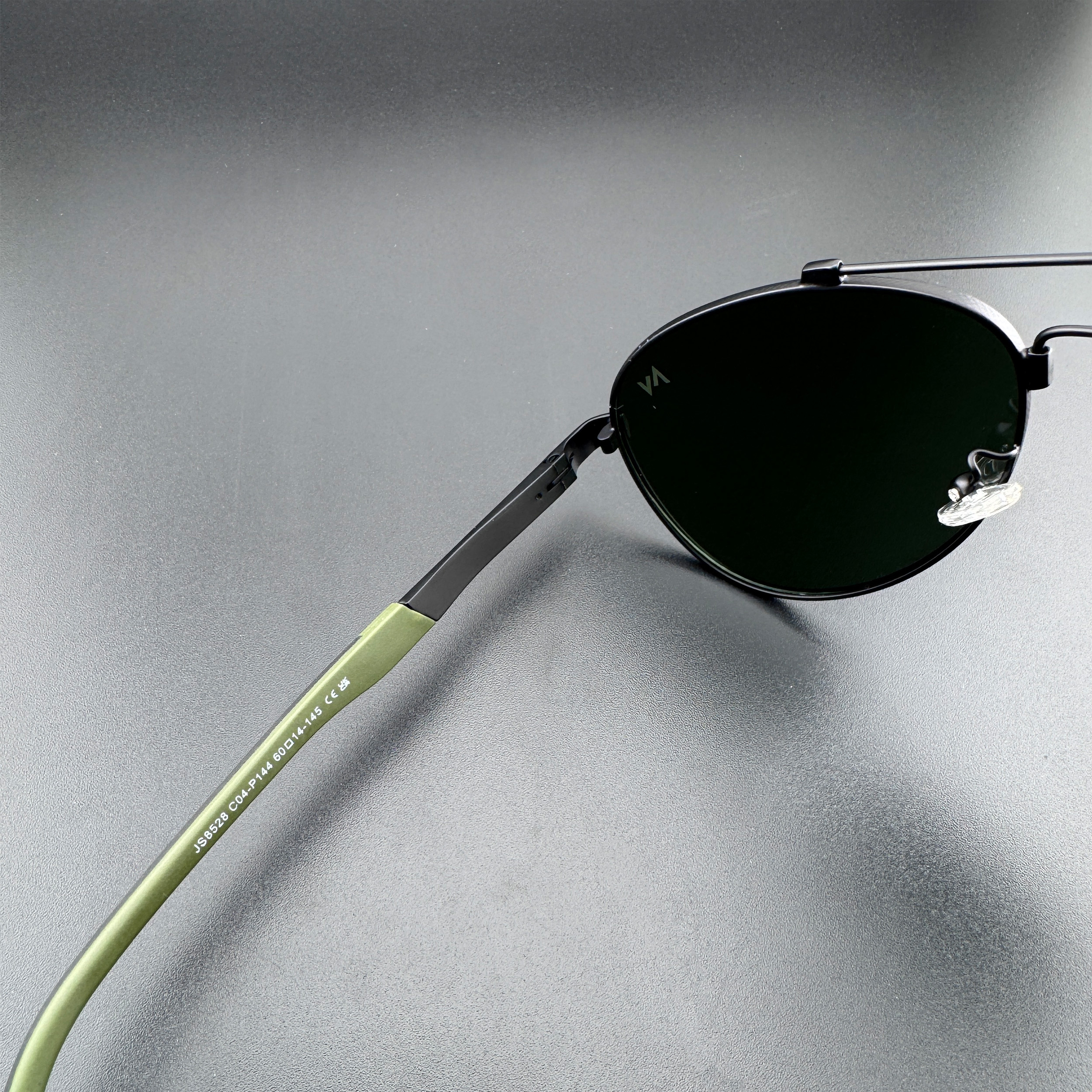 عینک آفتابی خلبانی (Aviator) مردانه آلبرت وگ مدل JS8528-C04-P144 Polarized Flex