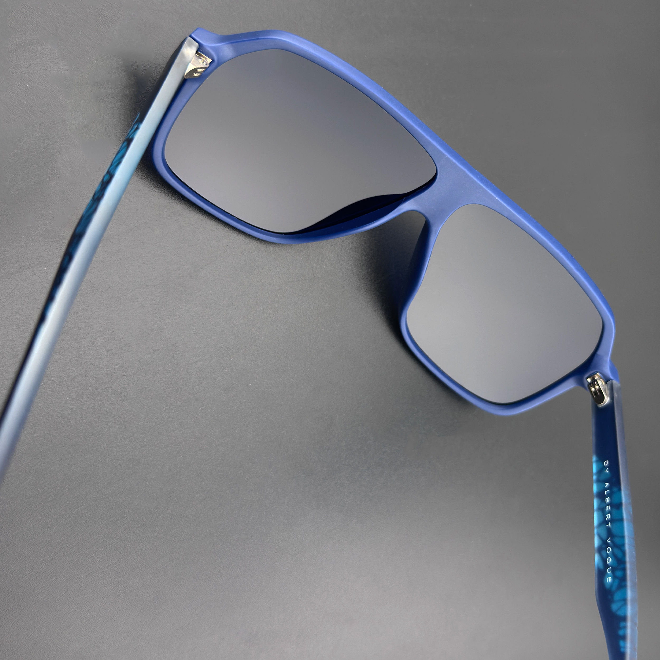 عینک آفتابی فریم خاص مردانه آلبرت وگ مدل TR3386C247-P16 Polarized Avantgarde Visionary