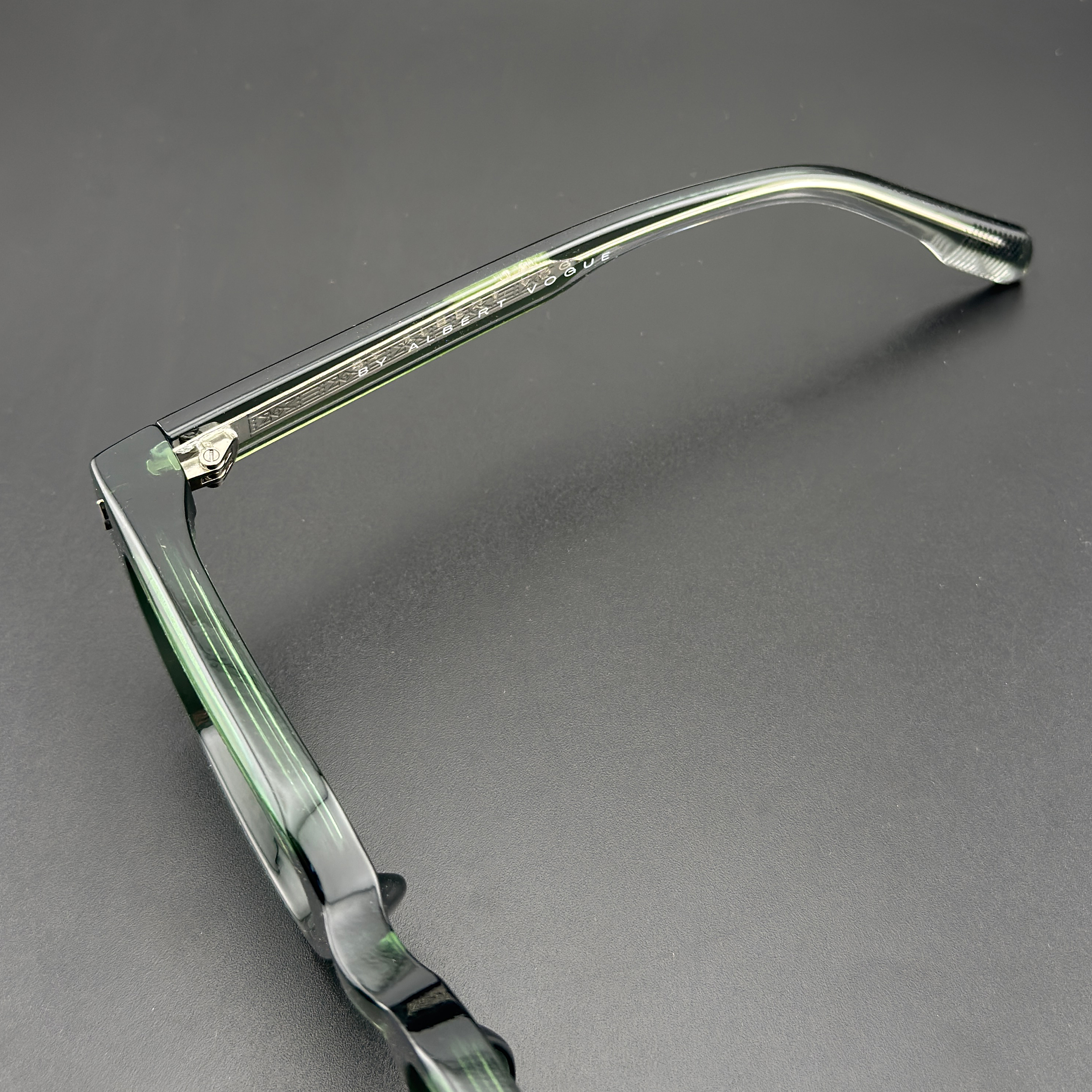 عینک آفتابی ویفرر آلبرت وگ مدل SZ8304 Hunter Obsidian