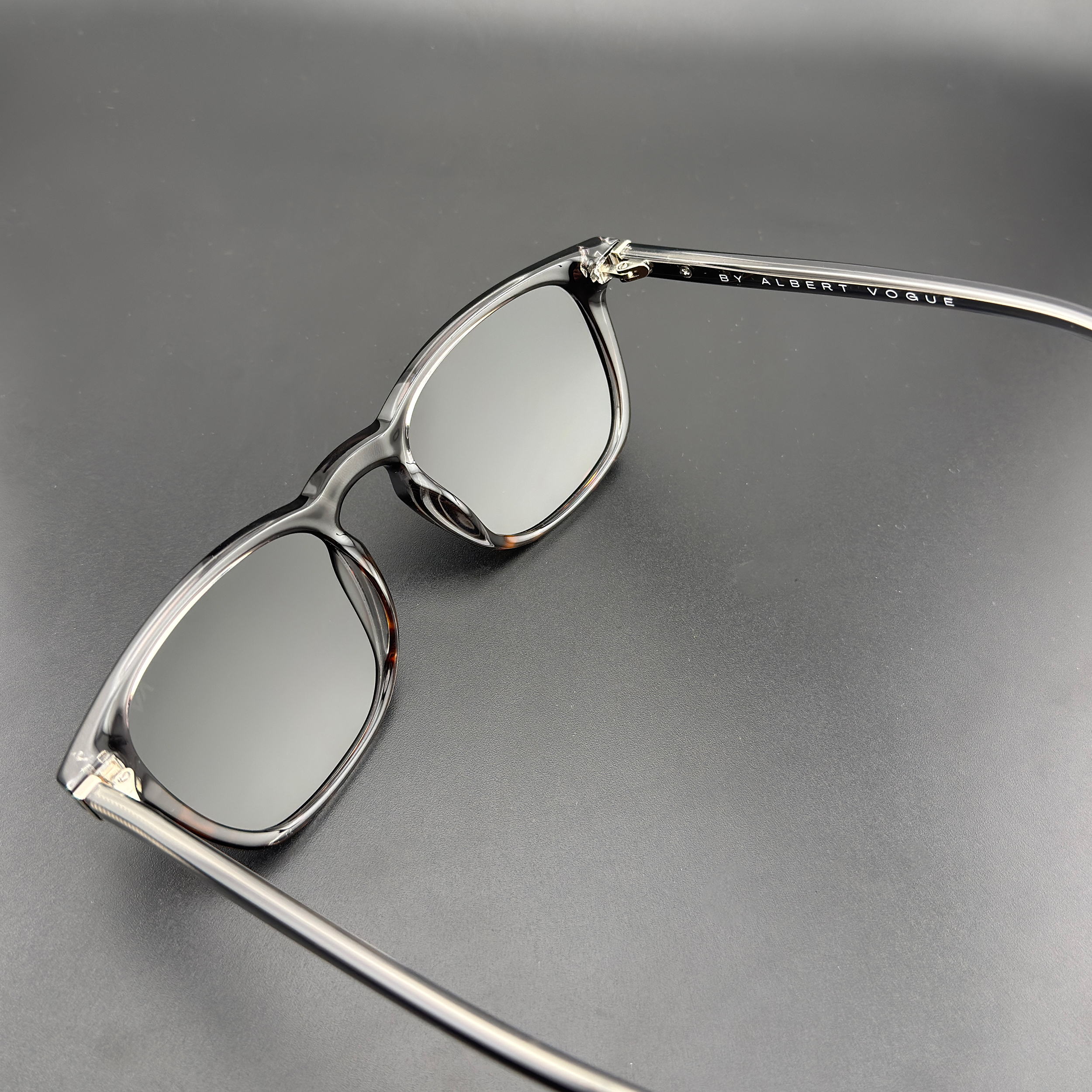 عینک آفتابی پنتوس (Pantos) آلبرت وگ مدل S31128C3 Acetate Avantgarde Visionary
