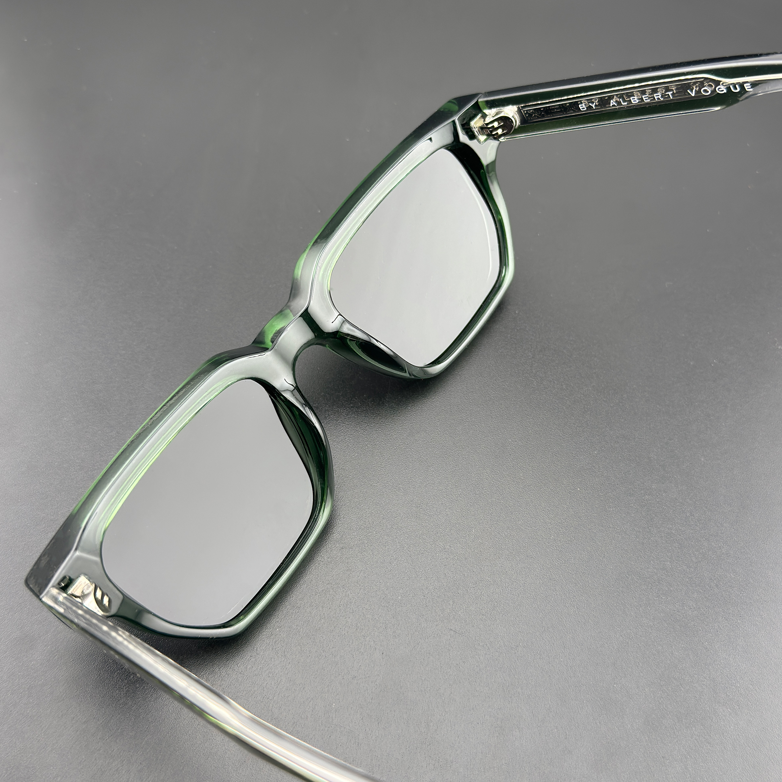 عینک آفتابی ویفرر آلبرت وگ مدل SZ8304 Hunter Obsidian