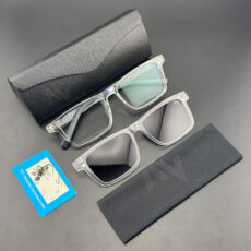 فریم عینک طبی آلبرت وگ مدل CG7703C26P120 Polarized Double Switch مناسب برای انواع صورت به همراه کاور آفتابی