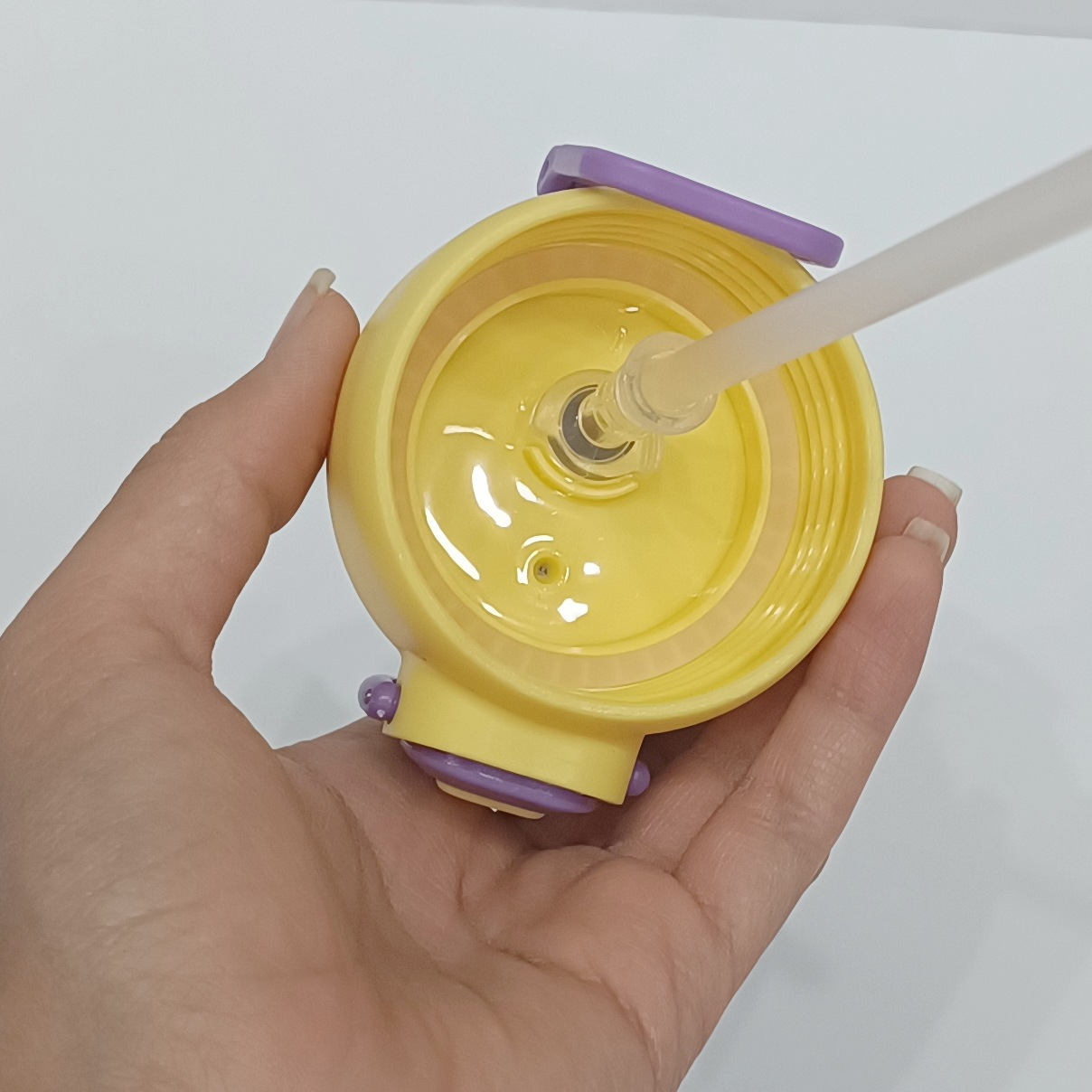 قمقمه کودک مدل نی دار بند دار طرح خرس گنجایش 0.57 لیتر