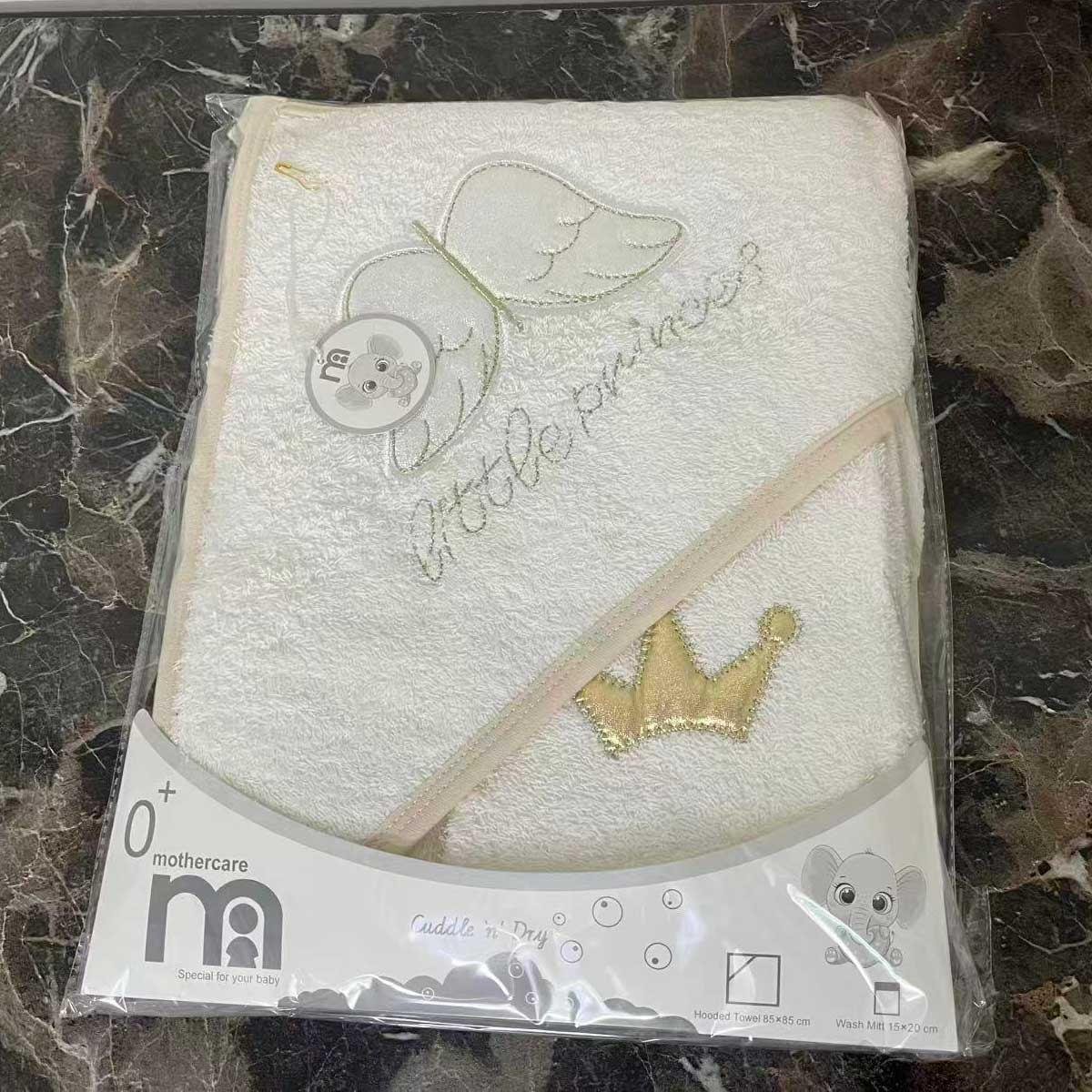 ست حوله نوزادی مادرکر طرح گلدوزی مدل Angel به همراه لیف