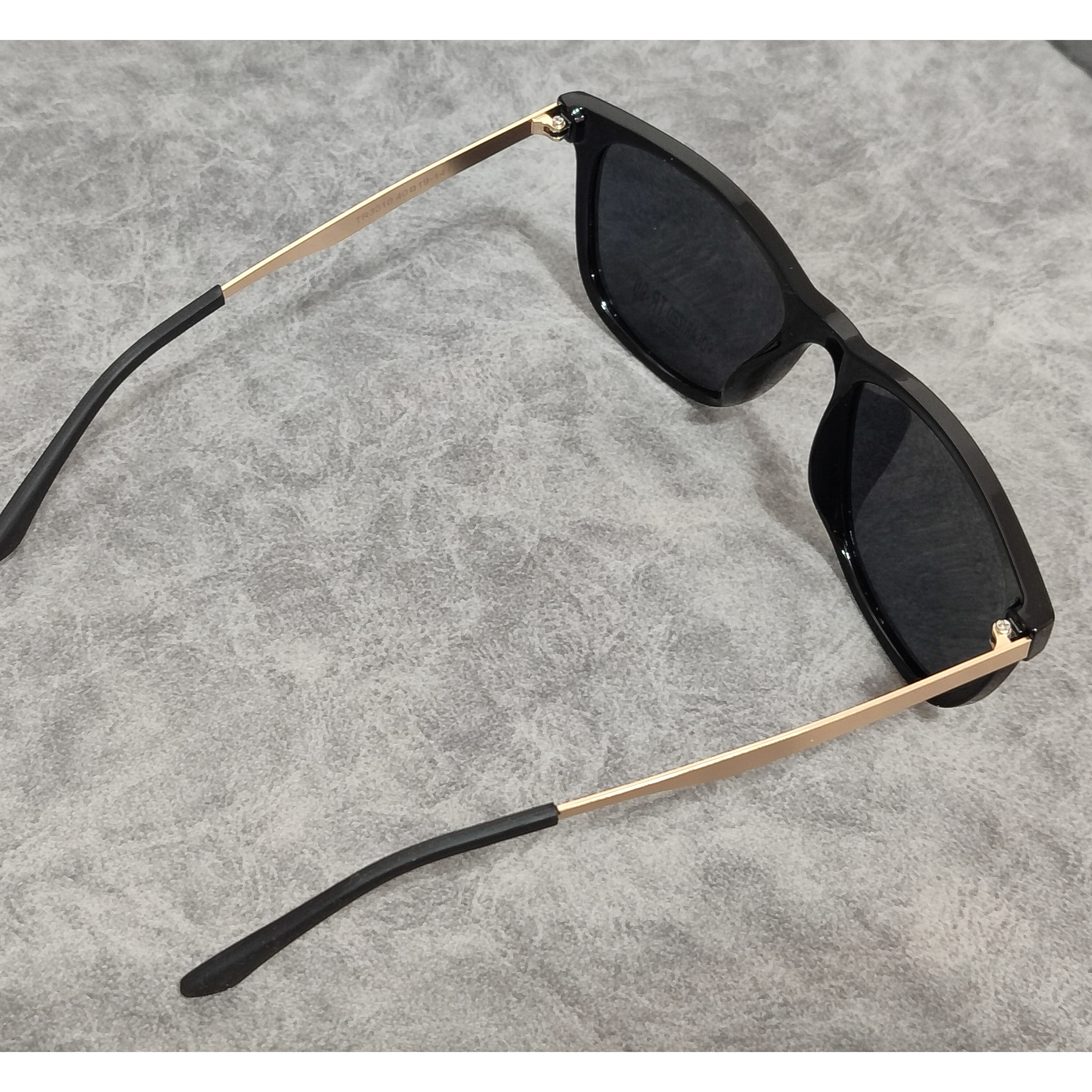 عینک آفتابی مردانه کد 47 UV400