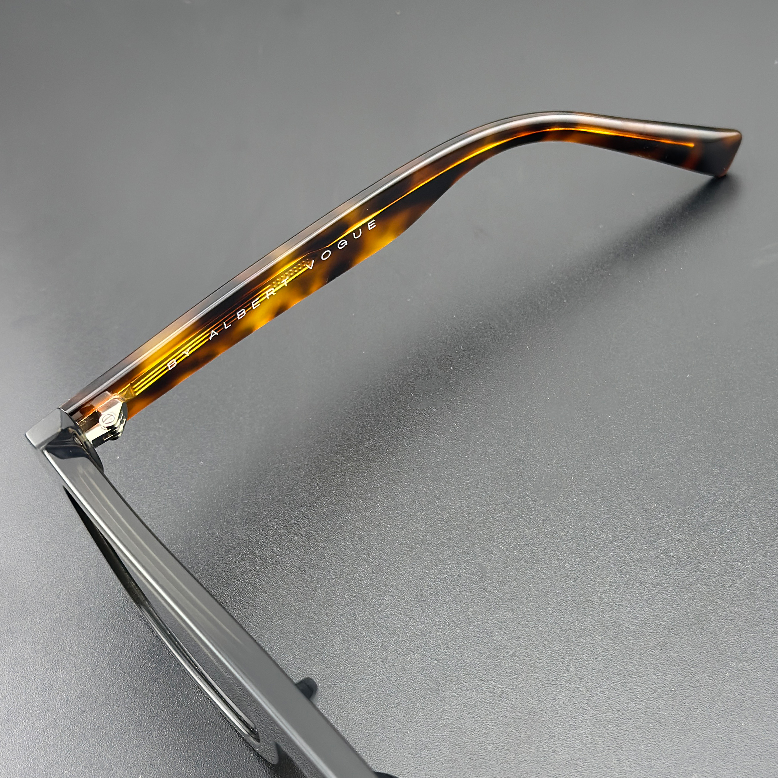 عینک آفتابی خلبانی (Aviator) آلبرت وگ مدل S32101C3 Acetate Avantgarde Visionary