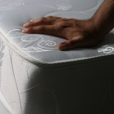 تشک رویال مدل اولتراپدیک پددار طبی کد T06P نوجوان سایز 180 × 80 سانتی متر