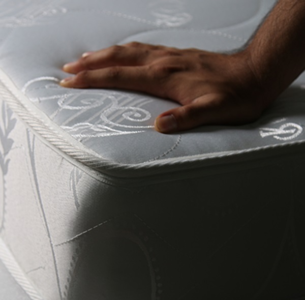 تشک رویال مدل اولتراپدیک پددار طبی کد T06P نوجوان سایز 180 × 80 سانتی متر