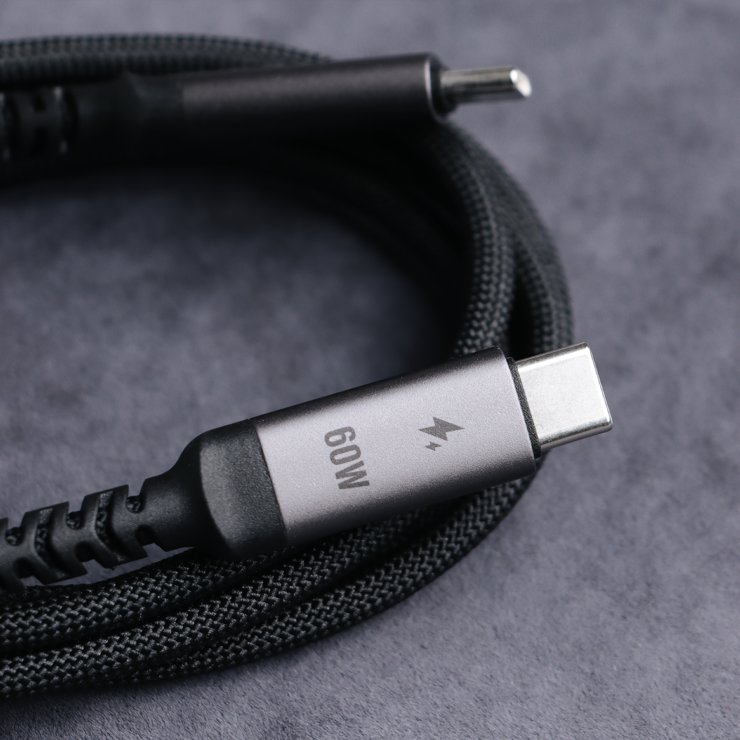 کابل USB-C کی اف-سنیور مدل S38 طول 1.2 متر