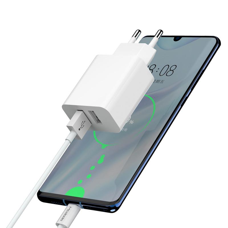 شارژر دیواری مک دودو مدل CH-6721 به همراه کابل تبدیل USB-C