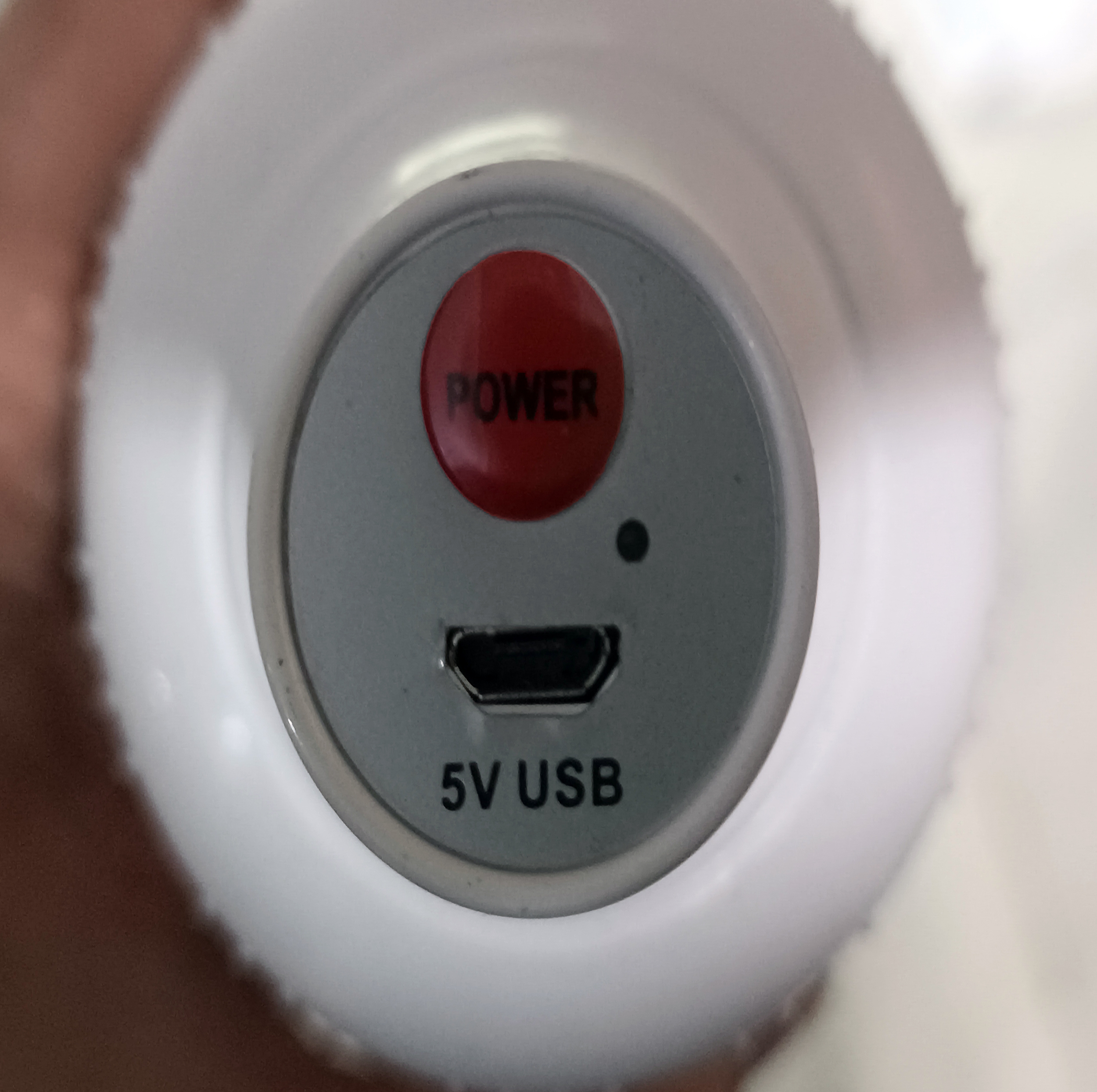 چراغ اضطراری مدل شارژی کد led-bulb-100W
