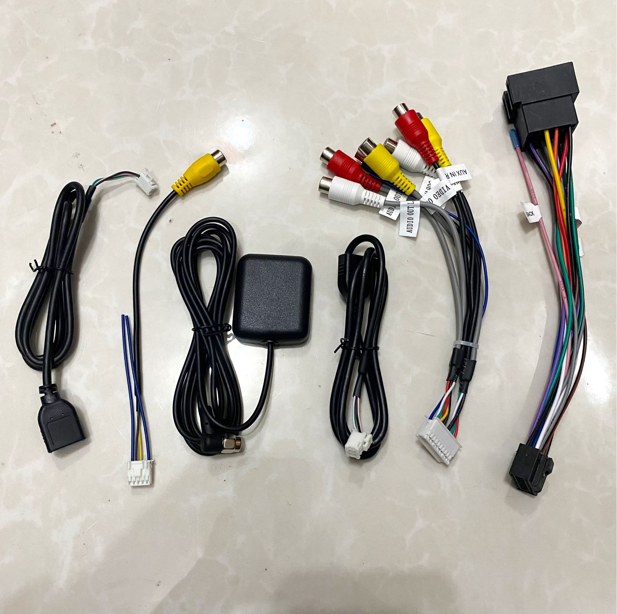 پخش کننده تصویری خودرو بنیکس کد 0194 مناسب برای پژو 405