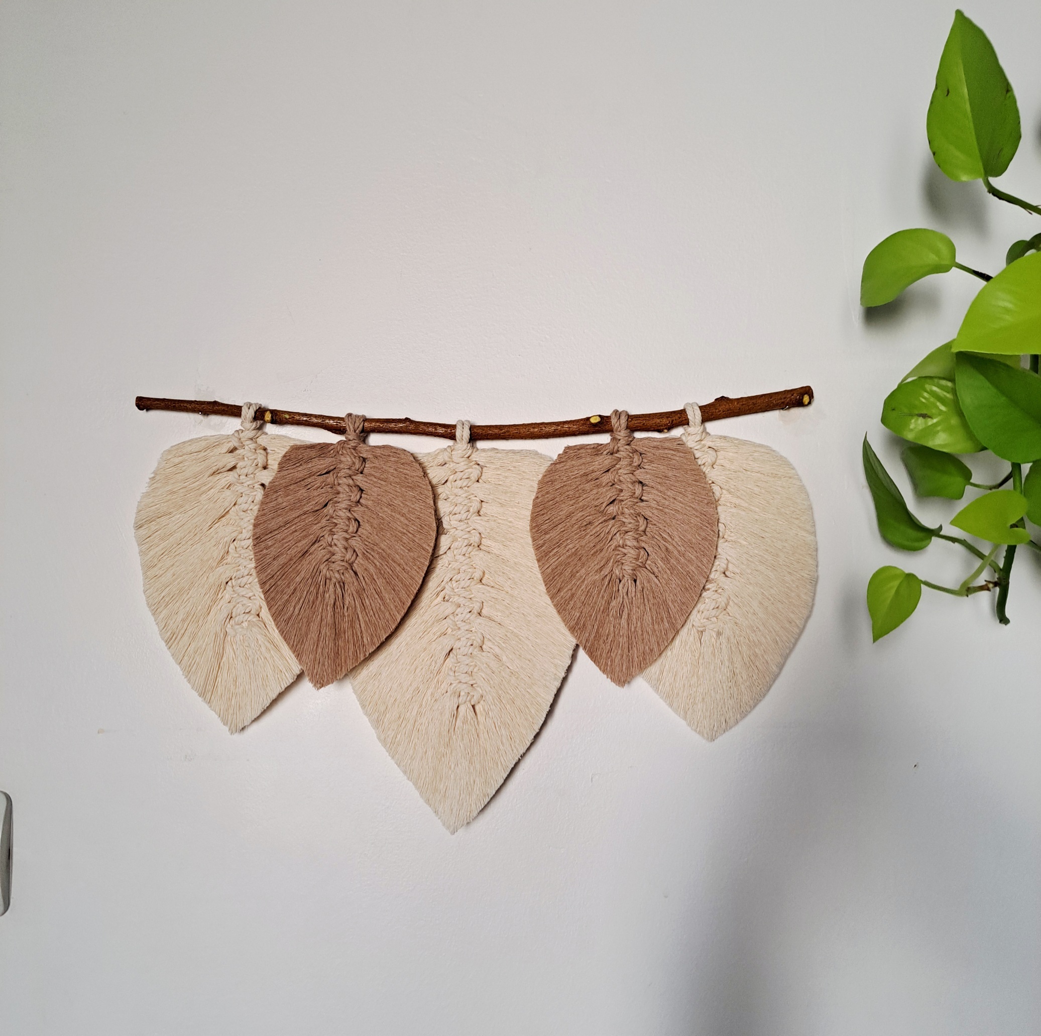 دیوارکوب بافتنی طرح پنج برگ مدل مکرومه