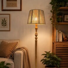 آباژور ایستاده چوبی خراطی مدل مخروطی مکرومه