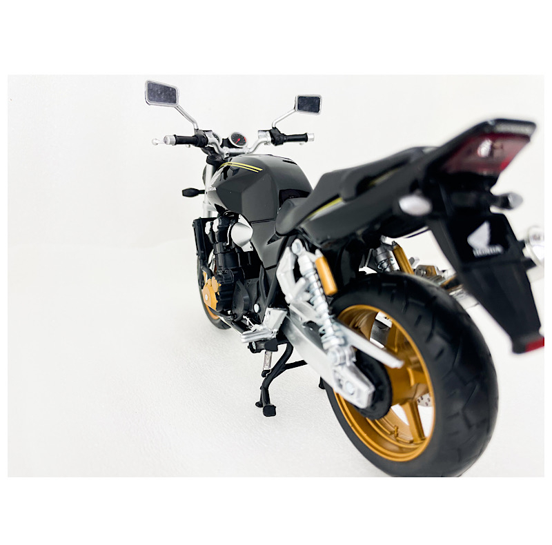 موتور بازی مدل CB 1300