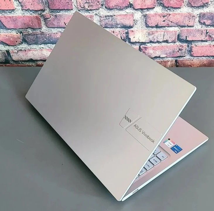 لپ تاپ 15.6 اینچی ایسوس مدل Vivobook 15 X1504VA-BQ4675-i3 1315U-8GB DDR4 3200MHz-512GB SSD-IPS
