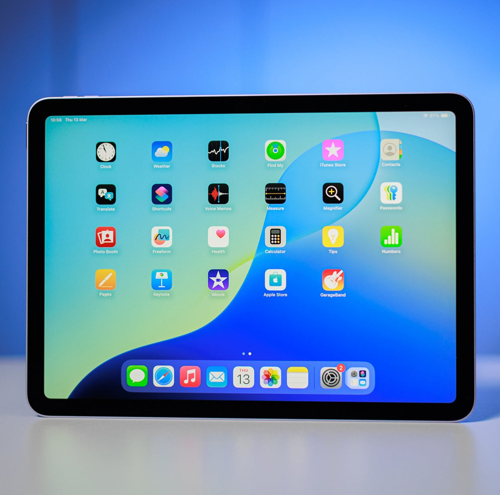 تبلت 13 اینچ اپل مدل iPad Air 2026 M4 Wi-Fi ظرفیت 256 گیگابایت و رم 12 گیگابایت، رزولوشن دوربین اصلی ۱۲ مگاپیکسل، پشتیبانی از قلم و کیبورد