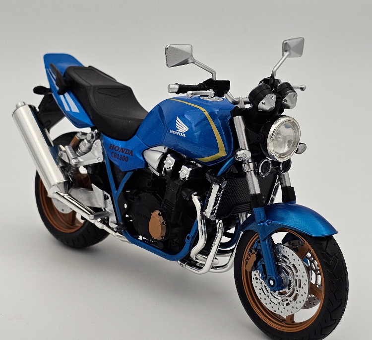 ماکت موتور مدل هوندا سی بی honda cb 1300