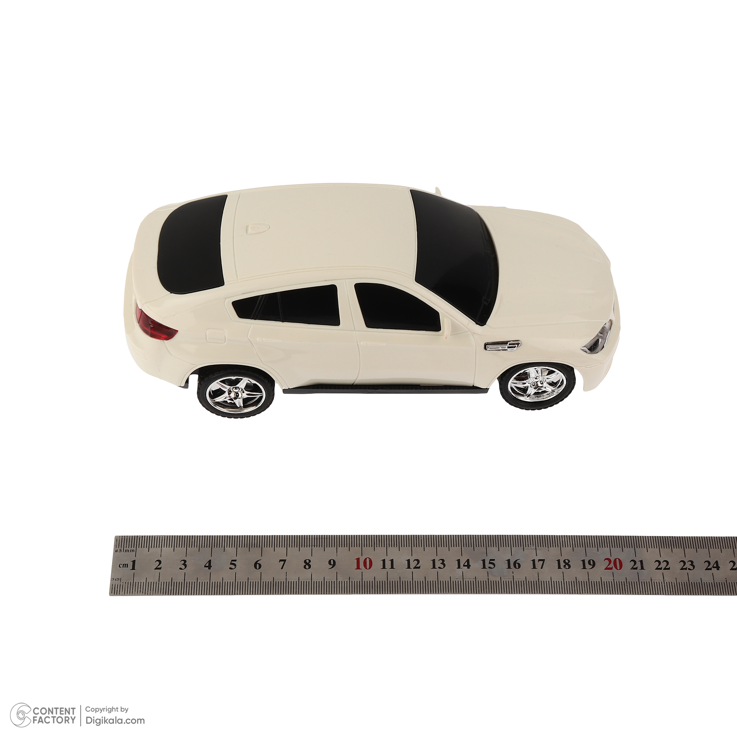 ماشین بازی کنترلی مدل سواری طرح BMW دارای چراغ و قابلیت حرکت در چهار جهت جلو، عقب، چپ و راست، بدنه پلاستیکی سبک و ابعاد 150x70x100 میلیمتر