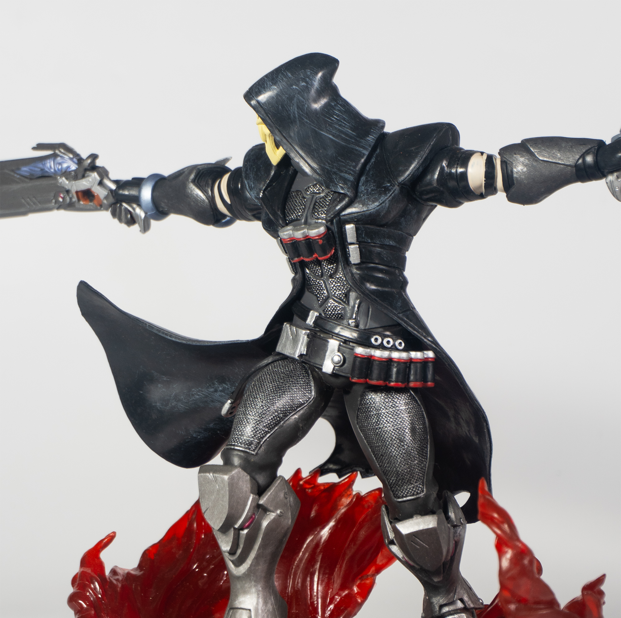 فیگور مدل ریپر overwatch reaper ارتفاع 22 سانتیمتر