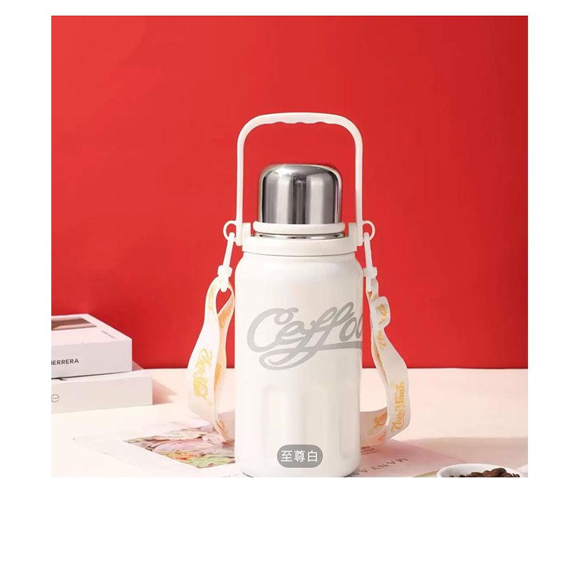 فلاسک مدل Coca گنجایش 1.5 لیتر