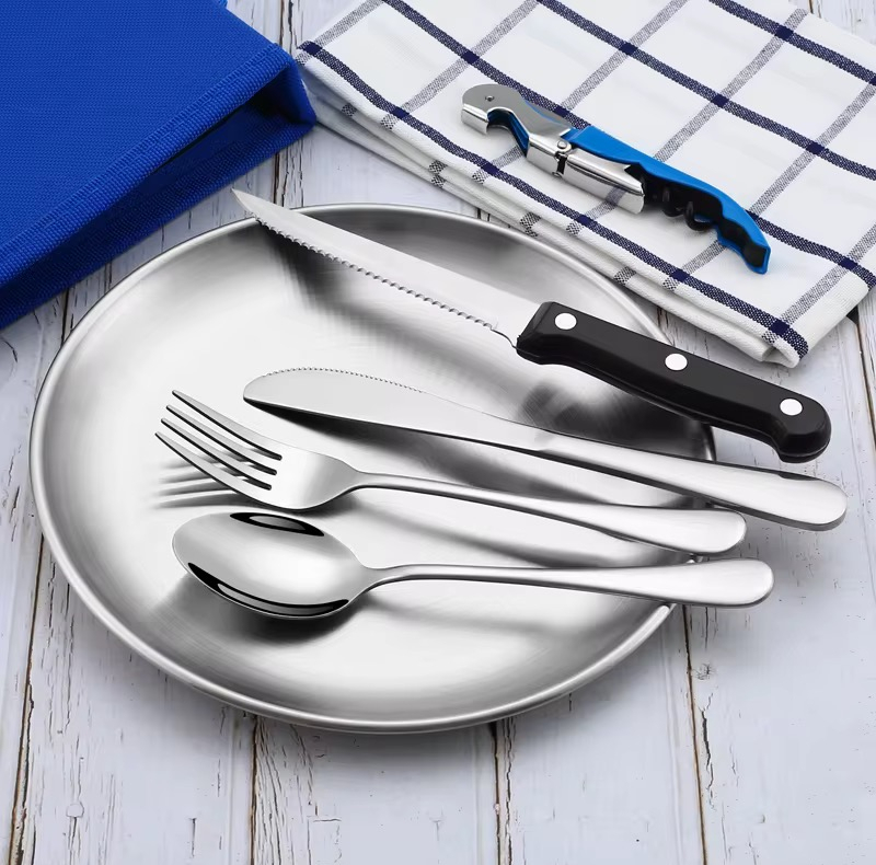مجموعه ظروف سفری 2 نفره کد Stainless steel