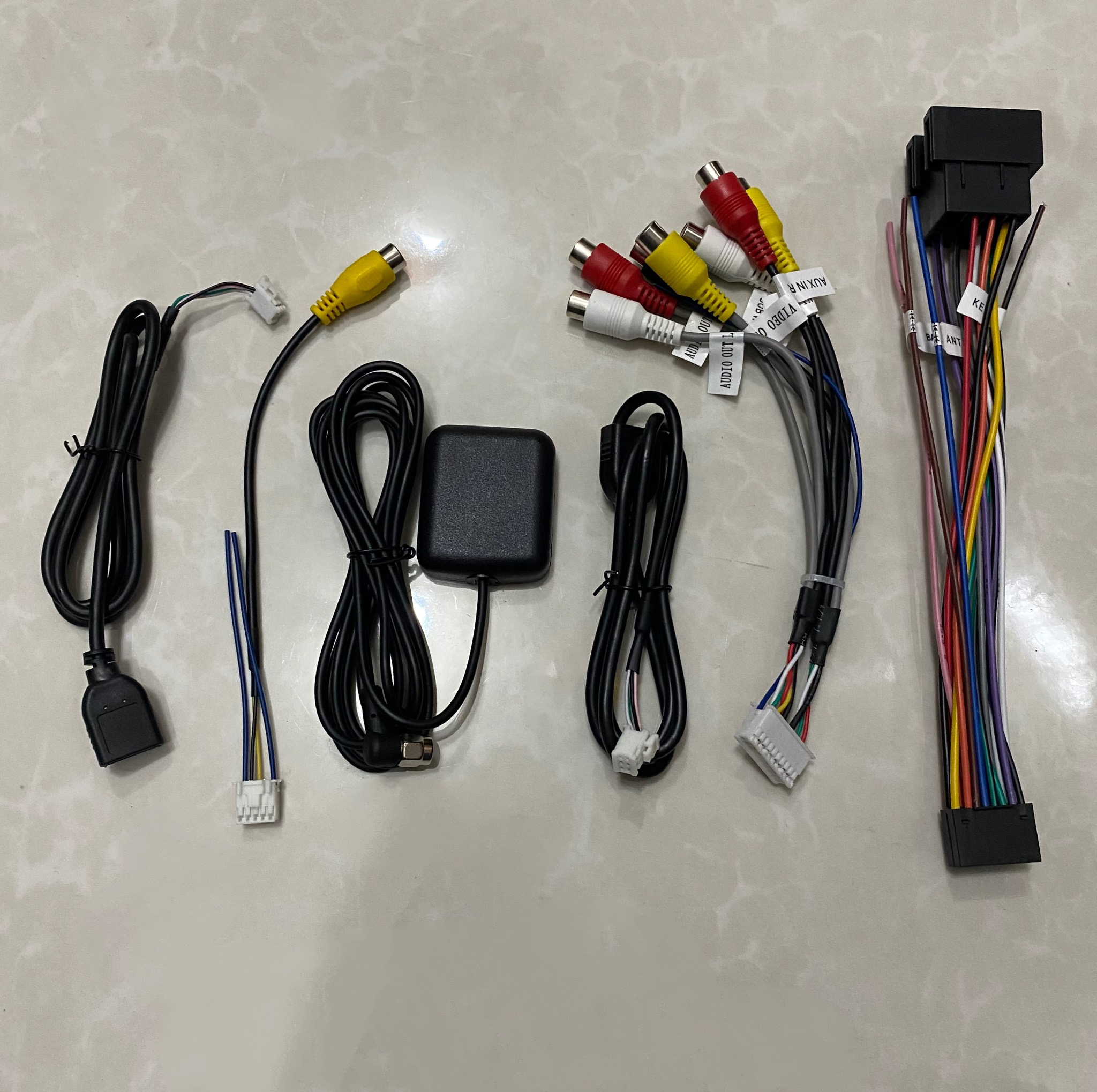 مانیتور خودرو بنیکس کد 0190 مناسب برای L90