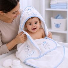 حوله دورپیچ نوزاد مادرکر مدل ظرافه کد B-0001 سایز 45x34x9 سانتی‌متر