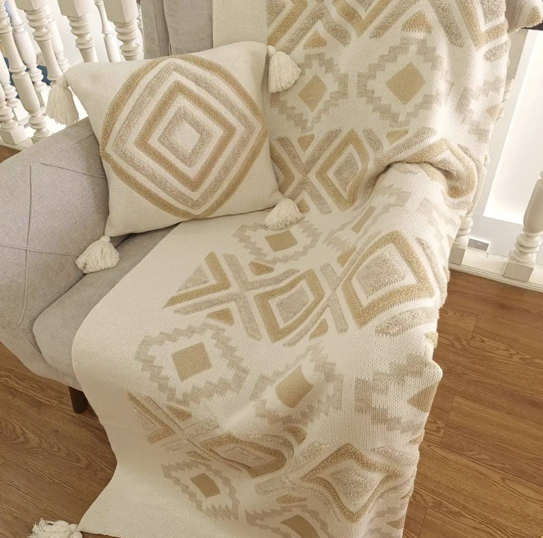 شال مبل و تخت مدل پانچدوزی کد 4 سایز 300x150 سانتی‌متر